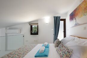 Coconut Palm Paradise