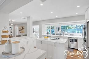 8BR Family Resort with Pool & Playground