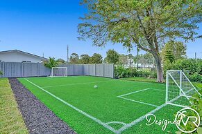 8BR Family Resort with Pool & Playground