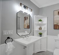 8BR Family Resort with Pool & Playground