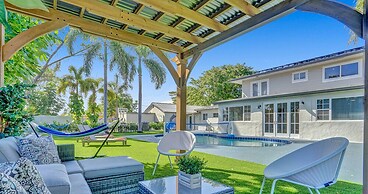 8BR Family Resort with Pool & Playground