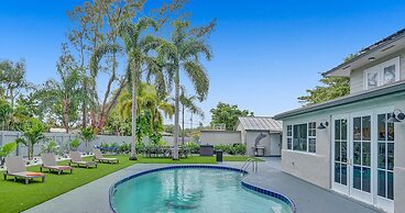 8BR Family Resort with Pool & Playground