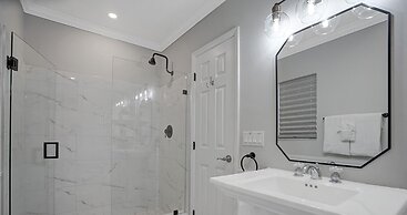 8BR Family Resort with Pool & Playground