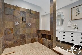 8BR Family Resort with Pool & Playground