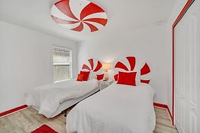 Candy Rooms 6 Bed 5 Bath In Paradise Palms 6 Bedroom Villa by Redawnin