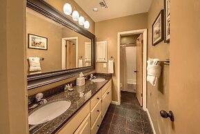 Tubers Delight Cw B203 3 Bedroom Condo by RedAwning