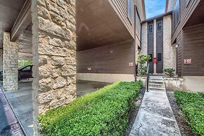 Tubers Delight Cw B203 3 Bedroom Condo by RedAwning