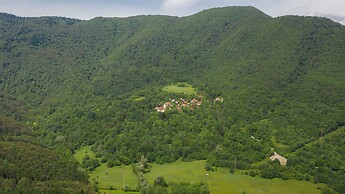 Charming Holiday House in Velika Lesnica