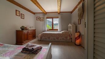 Charming Holiday House in Velika Lesnica