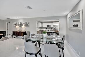 Renovated 5 Br Home with Heated Pool