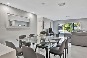 Renovated 5 Br Home with Heated Pool