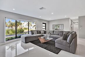 Renovated 5 Br Home with Heated Pool