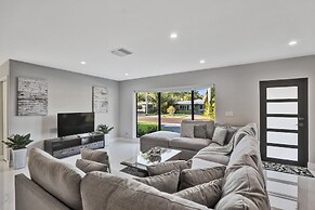 Renovated 5 Br Home with Heated Pool