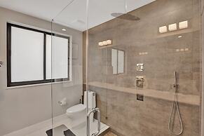 Renovated 5 Br Home with Heated Pool