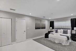 Renovated 5 Br Home with Heated Pool