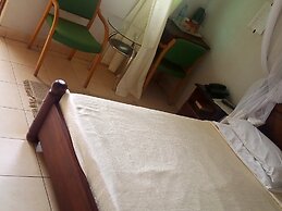 SCROLL INN HOTEL