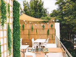 Laurus Hotel