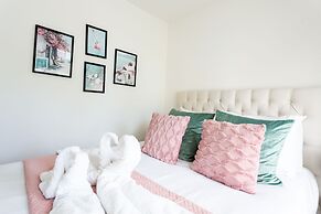 Estuary View by Sorted Stay