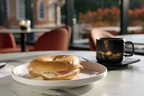 Spark by Hilton Luton