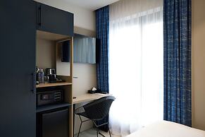 Spark by Hilton Luton