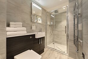 Spark by Hilton Luton