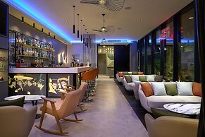 Spark by Hilton Luton