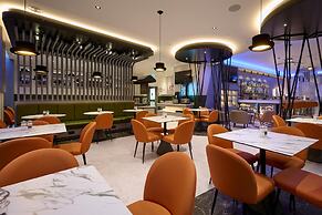 Spark by Hilton Luton