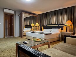 Sever Suites Hotel