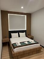 Sever Suites Hotel