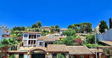 In Ephesus Otel and Art Galery