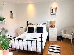 Prime Location- Detached Clifton Home With Parking