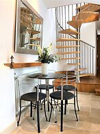 Prime Location- Detached Clifton Home With Parking