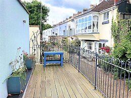 Prime Location- Detached Clifton Home With Parking