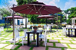 TGI Insignia Resort & Villa's