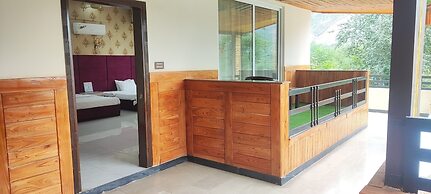 Hotel Pine Track HPT