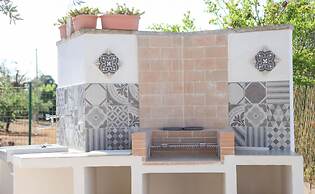 TD Trulli Albapetra Pool Olive Trees