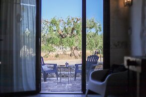 TD Trulli Albapetra Pool Olive Trees