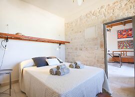 TD Trulli Albapetra Pool Olive Trees