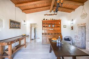 TD Trulli Albapetra Pool Olive Trees