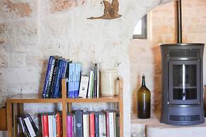 TD Trulli Albapetra Pool Olive Trees