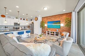 Stunning Lake View! Themed Bedrooms With Comfortable and Sophisticated