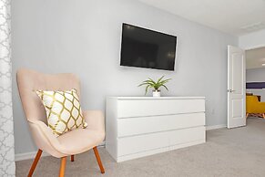 Stunning Lake View! Themed Bedrooms With Comfortable and Sophisticated