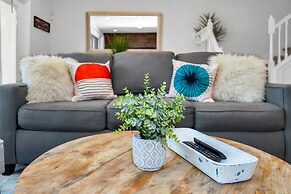 Stunning Lake View! Themed Bedrooms With Comfortable and Sophisticated