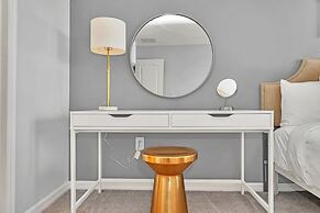 Stunning Lake View! Themed Bedrooms With Comfortable and Sophisticated