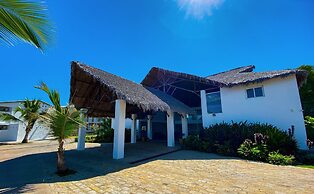 Orangea Beach Resort