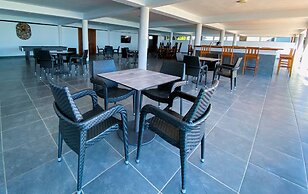 Orangea Beach Resort