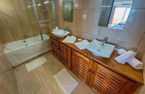 Orangea Beach Resort