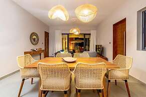 Immaculate 2-bed Apartment in Pereybere Grand Baie