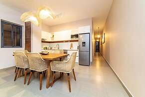 Immaculate 2-bed Apartment in Pereybere Grand Baie