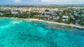 Immaculate 2-bed Apartment in Pereybere Grand Baie